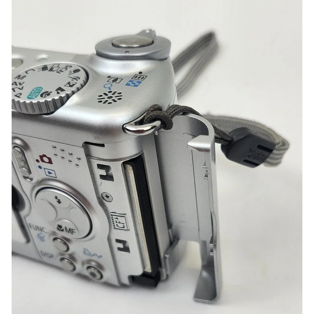 Canon PowerShot A95 Digital Camera 5.0 MP Silver w/ Accessories For Repair